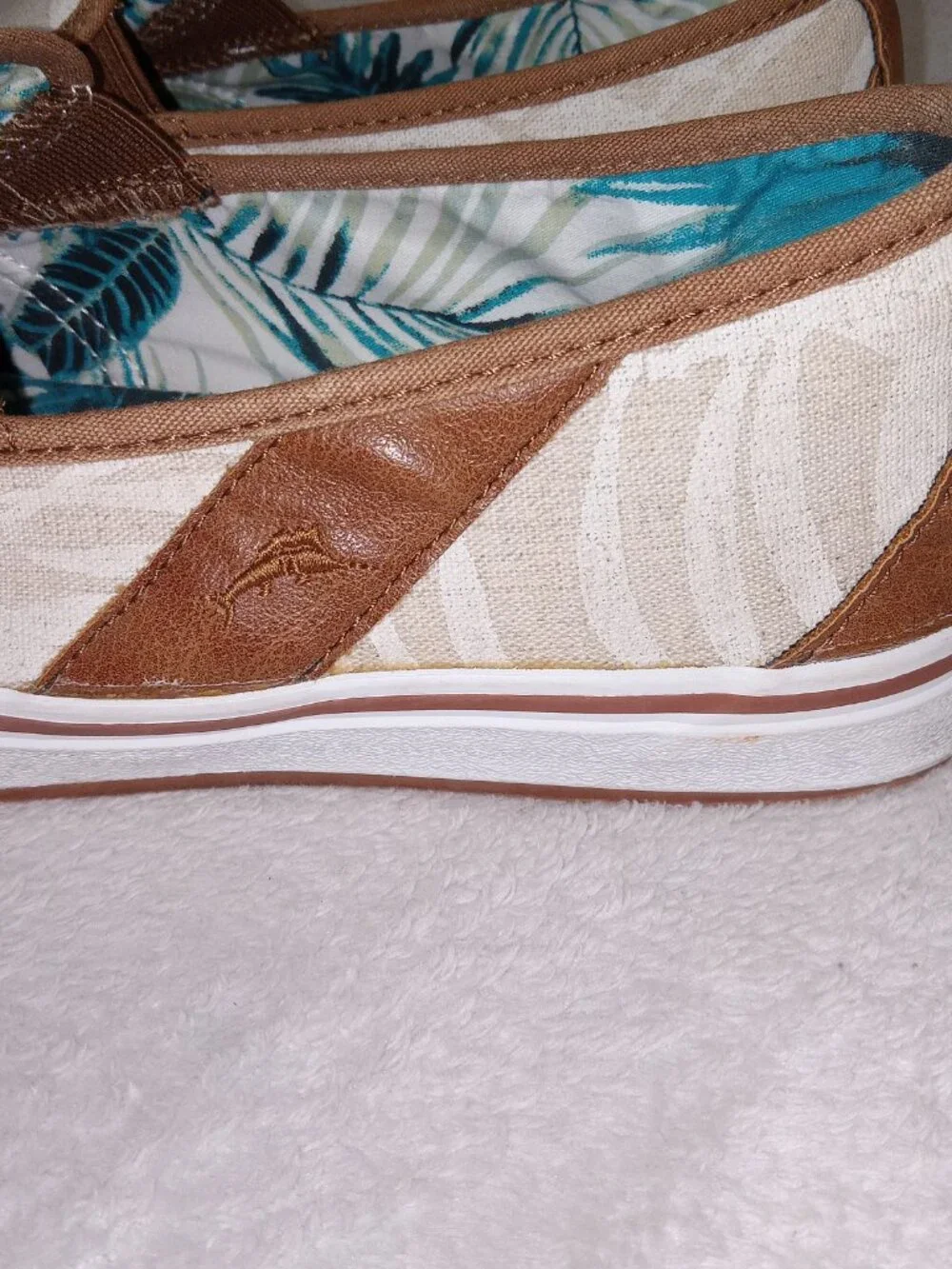 Tommy Bahama Pacific Ridge Slip On Shoes Men's Size 10 Natural/Tan Tropical